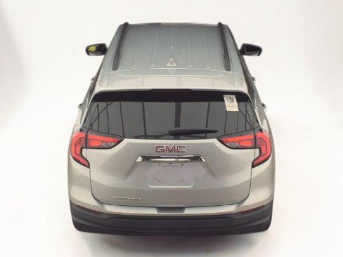 Used 2020 GMC Terrain SLE w/ Driver Convenience Package FWD image 6