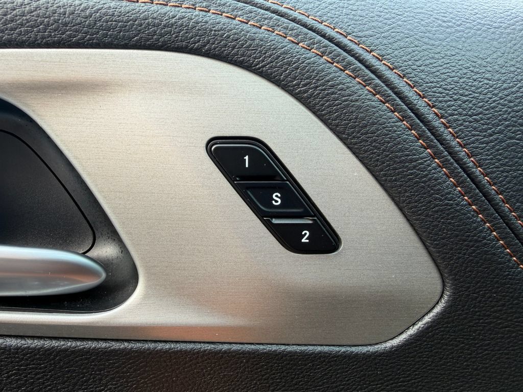 Used 2024 Chrysler Pacifica Pinnacle AWD/4WD image 15