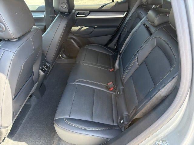 New 2027 GMC Terrain Elevation w/ Elevation Premium Package FWD image 18