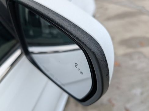 Used 2023 Ford Edge SEL image 29