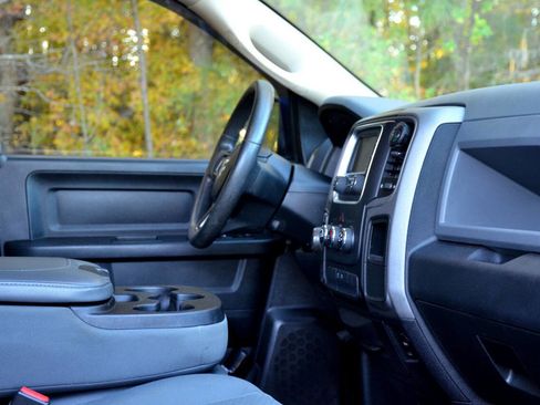 Used 2015 RAM 1500 Express w/ Black Ram 1500 Express Group image 15