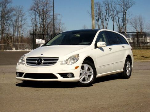 Used 2008 Mercedes-Benz R 320 CDI 4MATIC w/ P2 Pkg image 3