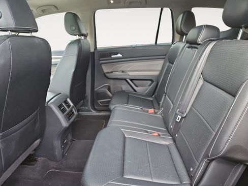 Used 2023 Volkswagen Atlas SEL AWD/4WD image 13
