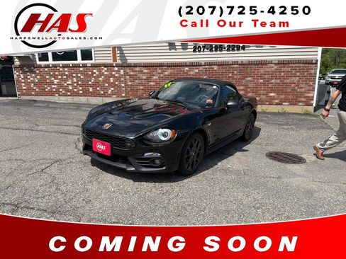 Used 2017 FIAT 124 Spider Abarth RWD image 2
