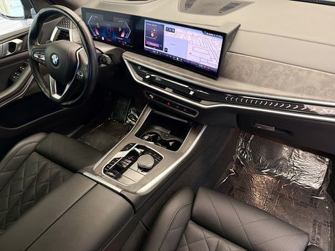 Used 2024 BMW X5 xDrive40i w/ Premium Package AWD/4WD image 12