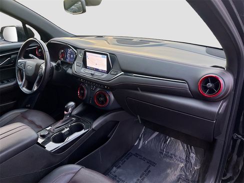 Used 2022 Chevrolet Blazer RS image 28