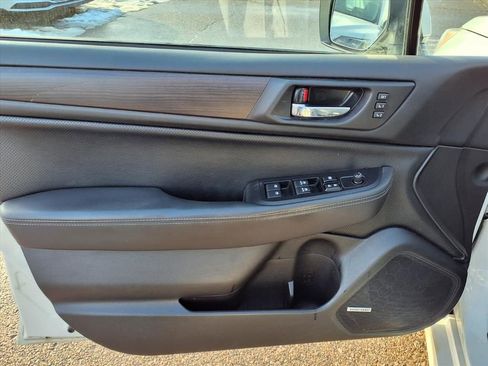 Used 2016 Subaru Legacy 3.6R Limited image 13