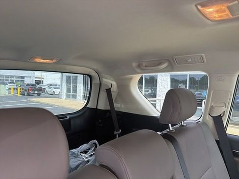 Used 2022 Lexus GX 460 Premium w/ Premium Package AWD/4WD image 14