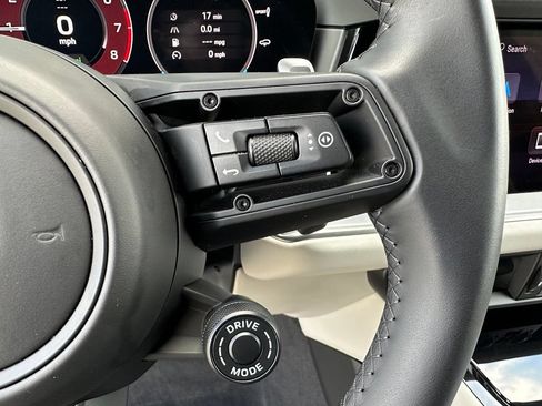 Certified 2026 Porsche Cayenne S AWD/4WD image 26