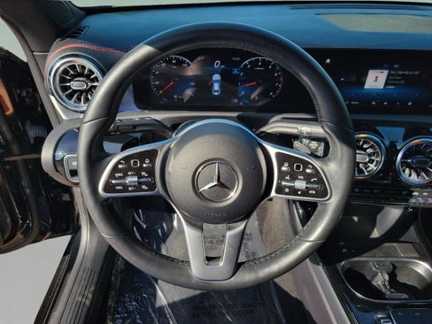 Used 2022 Mercedes-Benz CLA 250 image 20