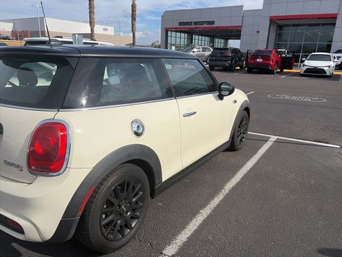 Used 2015 MINI Cooper S image 5