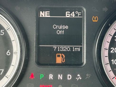 Used 2021 RAM 1500 Classic SLT AWD/4WD image 20