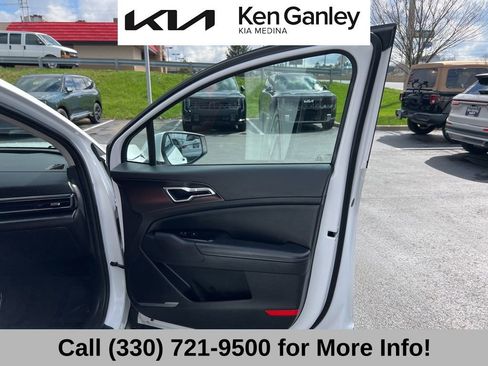 Certified 2024 Kia Sportage EX image 58