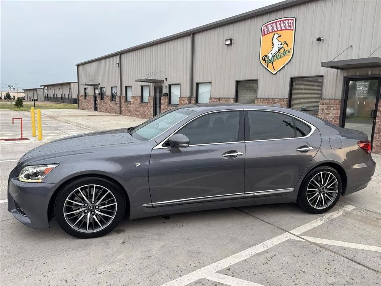 Used 2015 Lexus LS 460 w/ F Sport Package RWD image 15