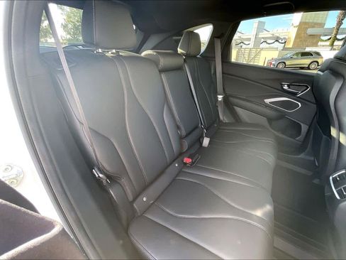 Used 2025 Acura RDX SH-AWD image 28