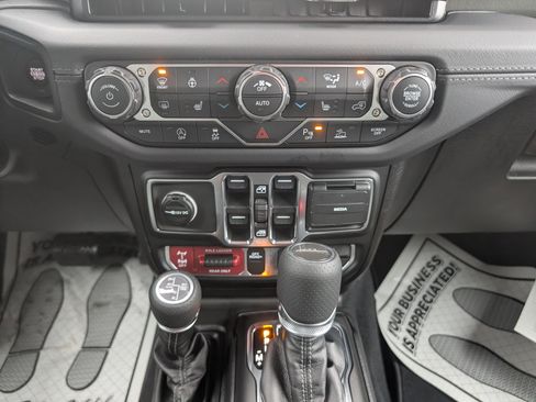 New 2026 Jeep Gladiator Mojave image 15