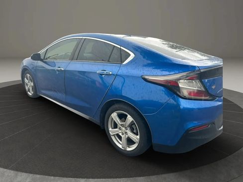 Used 2018 Chevrolet Volt LT w/ Comfort Package FWD image 3