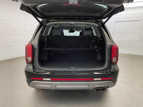 Used 2023 Hyundai Palisade SEL w/ Cargo Package FWD image 25