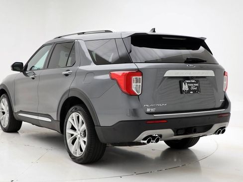 Used 2022 Ford Explorer Platinum w/ Equipment Group 601A image 6