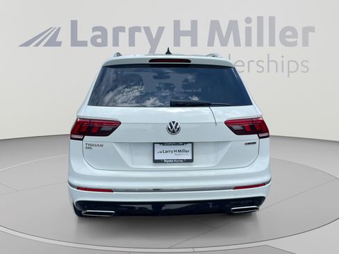 Used 2020 Volkswagen Tiguan SEL Premium R-Line w/ 3rd Row Seat Package AWD/4WD image 4