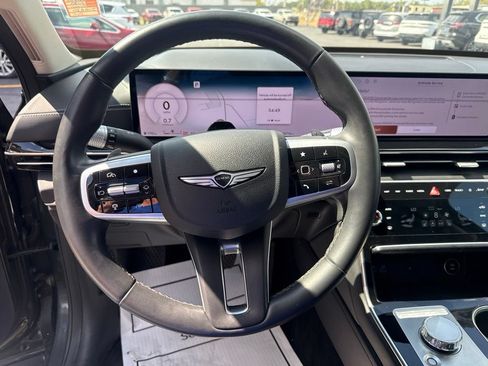 Used 2025 Genesis GV80 2.5T Standard AWD/4WD image 18