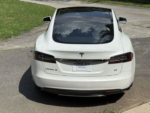 Used 2015 Tesla Model S 85 RWD image 40