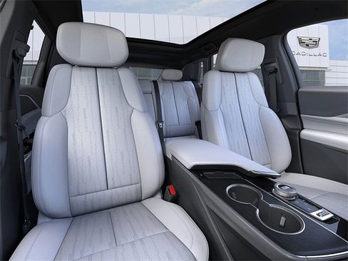New 2026 Cadillac Lyriq Luxury image 16