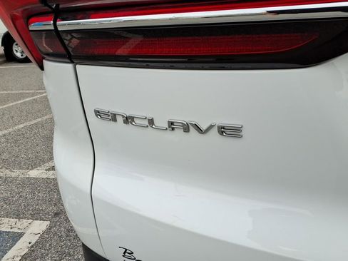 Used 2025 Buick Enclave Preferred image 5