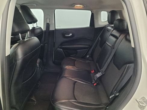 Used 2017 Jeep Compass Latitude w/ Popular Equipment Group AWD/4WD image 18