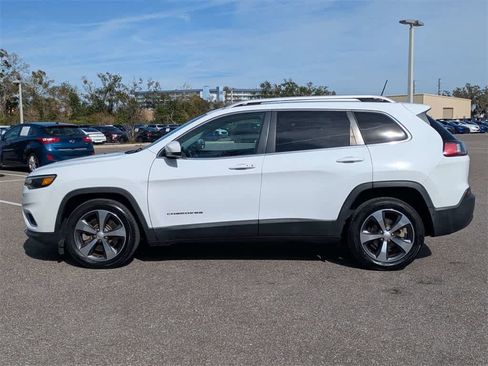 Used 2019 Jeep Cherokee Limited image 2