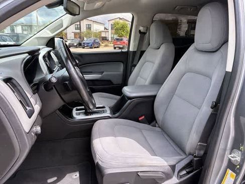 Used 2019 Chevrolet Colorado LT RWD image 17