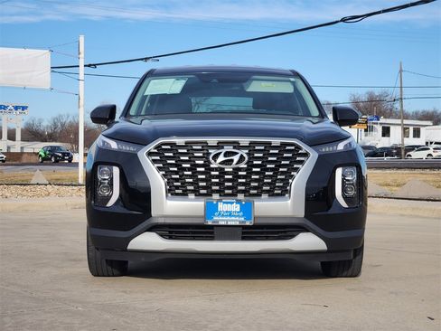 Used 2021 Hyundai Palisade SE image 2