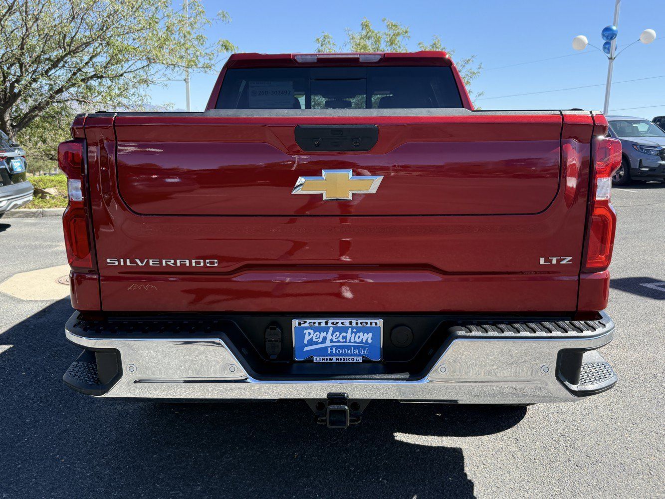 Used 2022 Chevrolet Silverado 1500 LTZ w/ LTZ Convenience Package II AWD/4WD image 6