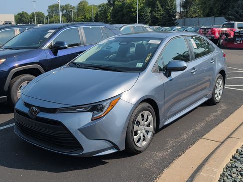 Certified 2026 Toyota Corolla LE FWD image 2