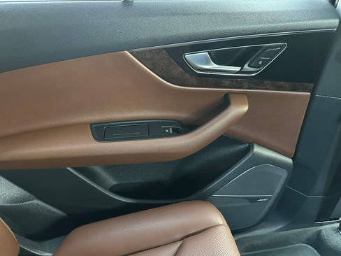 Used 2018 Audi Q7 3.0T Prestige image 44