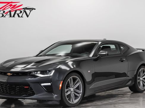 Used 2017 Chevrolet Camaro SS image 1