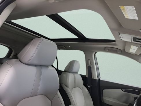 Used 2023 Honda Pilot Touring image 13
