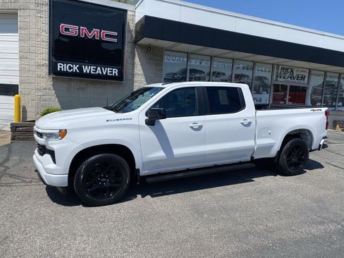 Certified 2024 Chevrolet Silverado 1500 RST w/ Convenience Package II AWD/4WD image 3