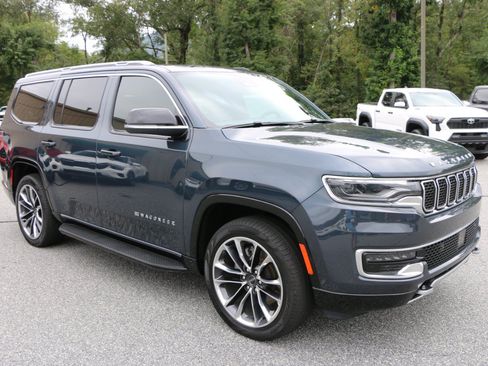 Used 2023 Jeep Wagoneer Series II w/ Premium Group I AWD/4WD image 10