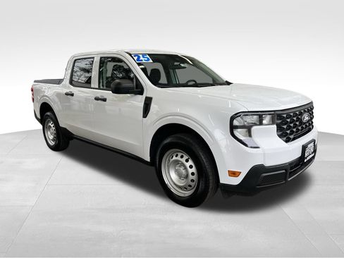 Used 2025 Ford Maverick XL w/ Equipment Group 101A AWD/4WD image 3