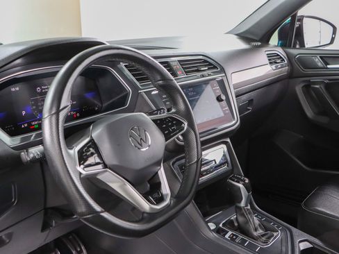 Used 2023 Volkswagen Tiguan SE R-Line FWD image 23