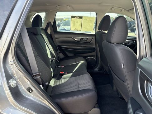 Used 2020 Nissan Rogue S image 30