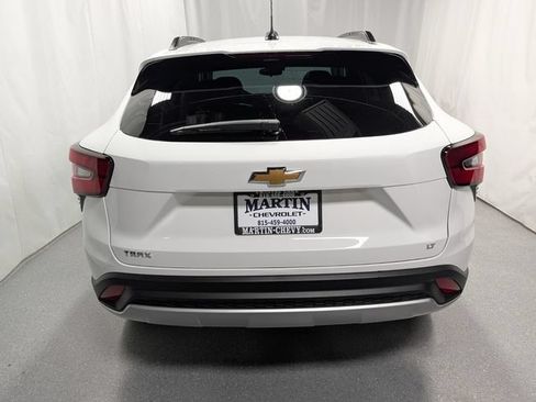 New 2026 Chevrolet Trax LT w/ LT Convenience Package FWD image 4