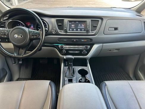 Used 2019 Kia Sedona EX FWD image 10