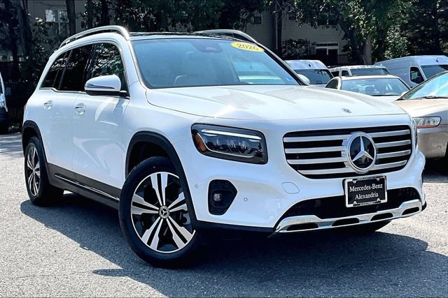 Used 2026 Mercedes-Benz GLB 250 4MATIC image 1