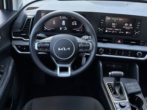 Used 2024 Kia Sportage LX image 13