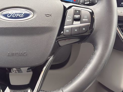 Certified 2023 Ford Escape Platinum w/ Premium Technology Package FWD image 12