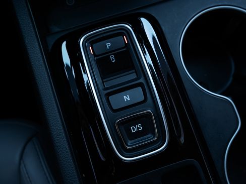 Certified 2024 Honda Pilot Touring image 30