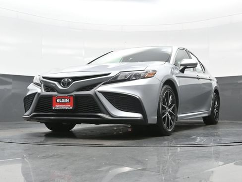 Used 2024 Toyota Camry SE FWD image 27