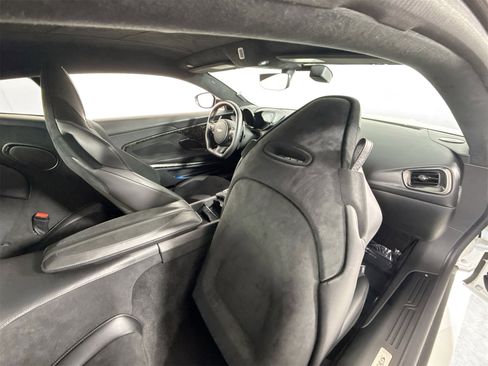 Used 2019 Aston Martin DBS Superleggera image 23